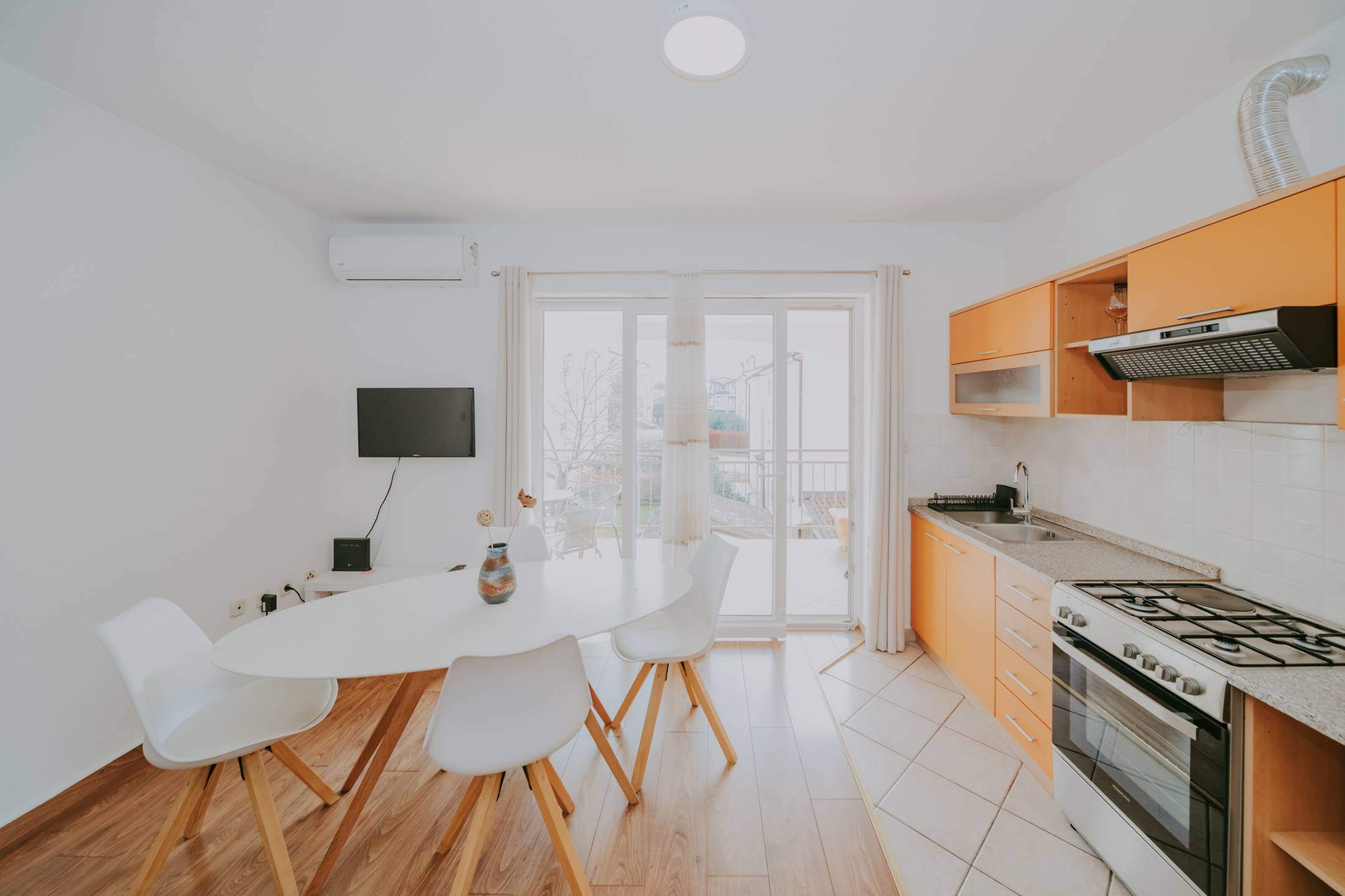 appartamento ammobiliato a Novigrad vicino alla città