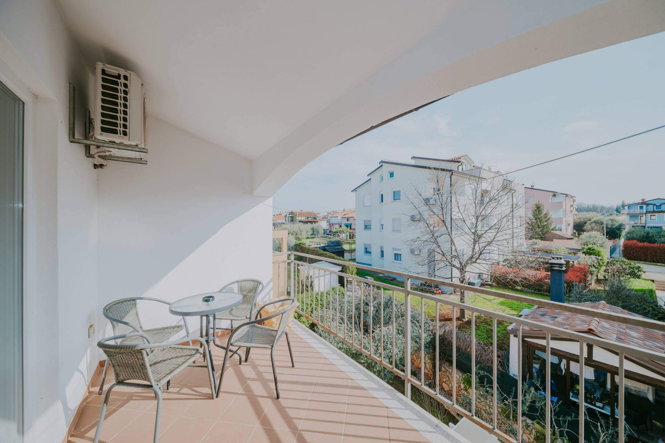 appartamento ammobiliato a Novigrad vicino alla città