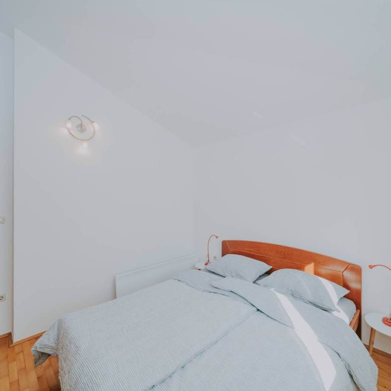 appartamento ammobiliato a Novigrad vicino alla città