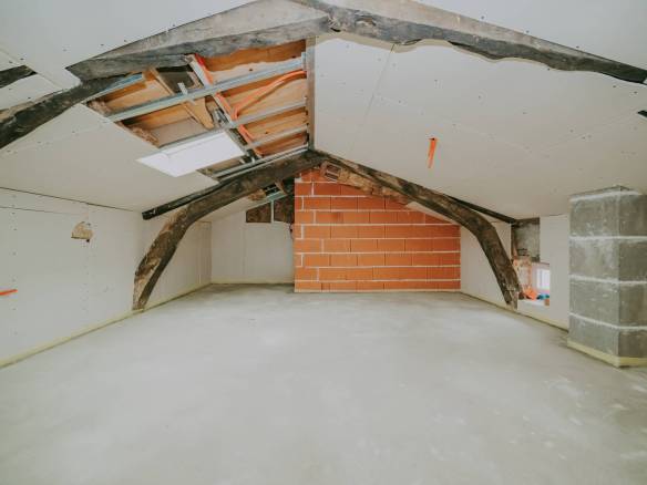 poreč okolica djelomično renovirana kamena kuća u nizu sa puno potencijala