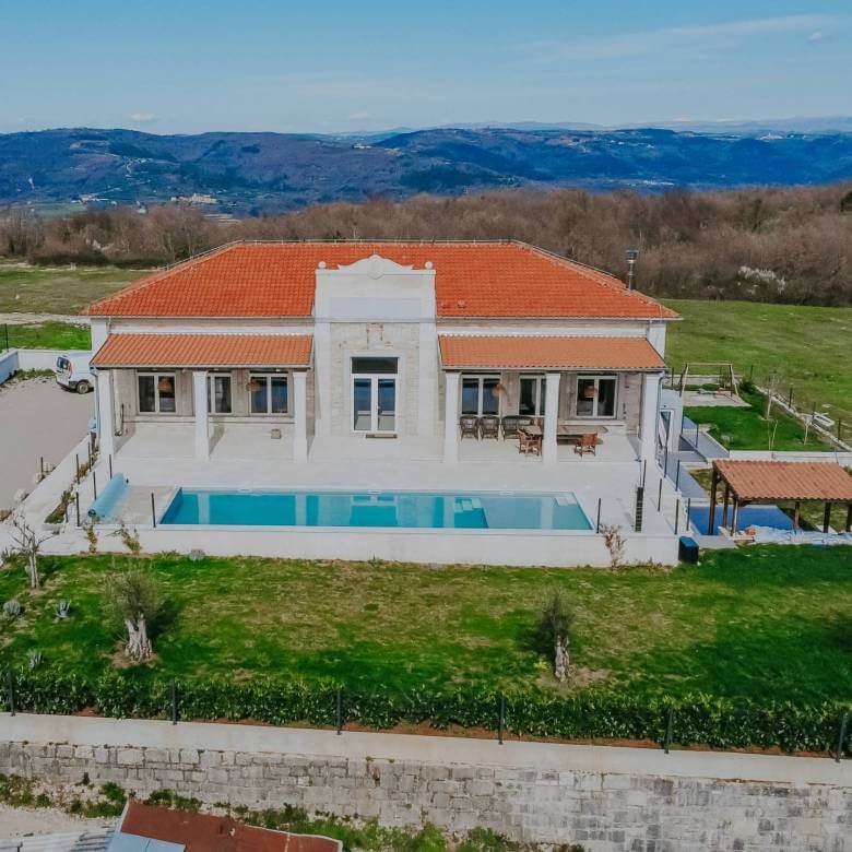 окрестности Пореча отреставрированная историческая отдельная вилла