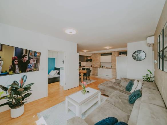 Умаг хорошая меблированная квартира в отличном месте