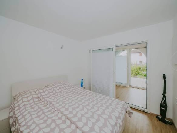 umag valica renovated apartment on the ground floor with a garden