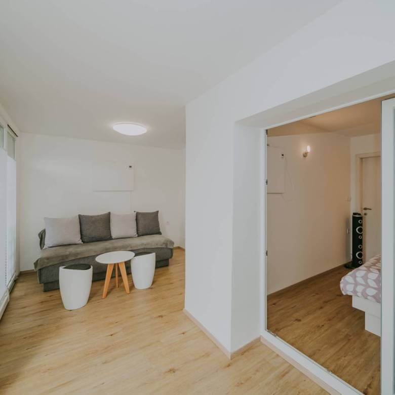 umag valica renovated apartment on the ground floor with a garden