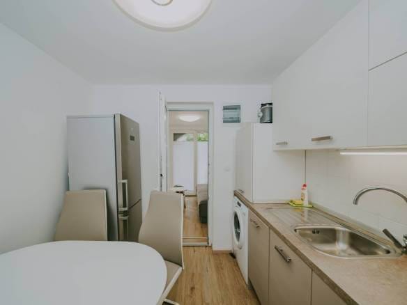 umag valica renovated apartment on the ground floor with a garden