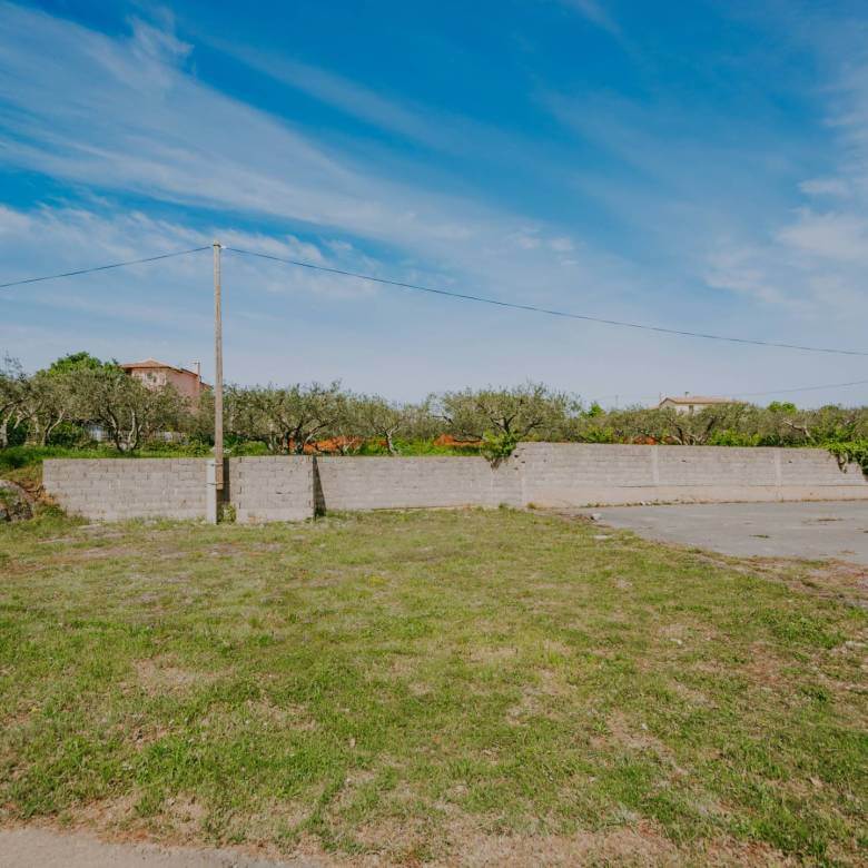 Кастель, земельный участок под застройку в отличном месте