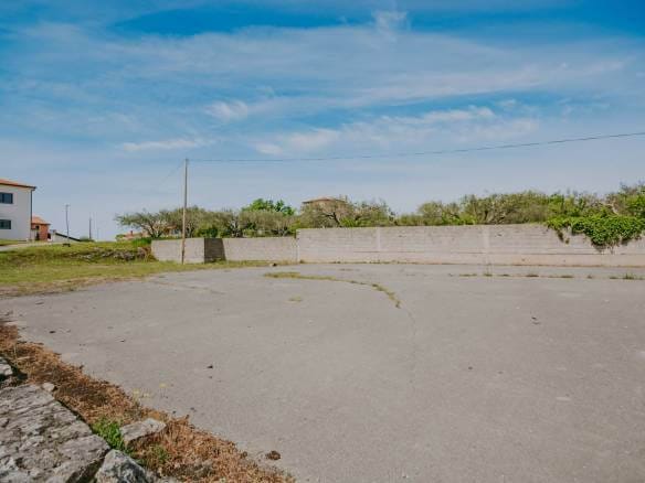 Кастель, земельный участок под застройку в отличном месте