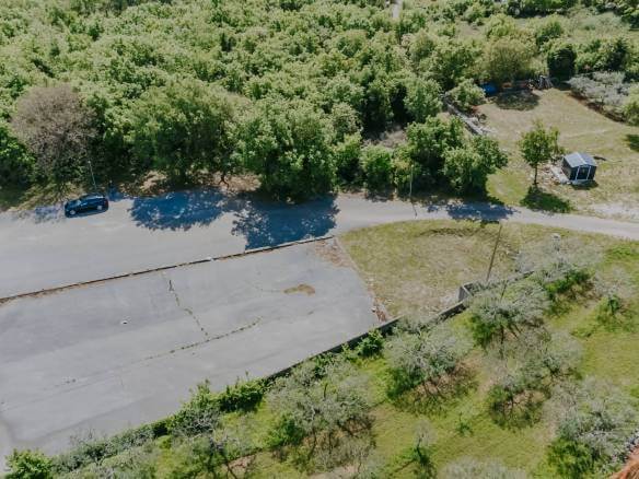 Кастель, земельный участок под застройку в отличном месте