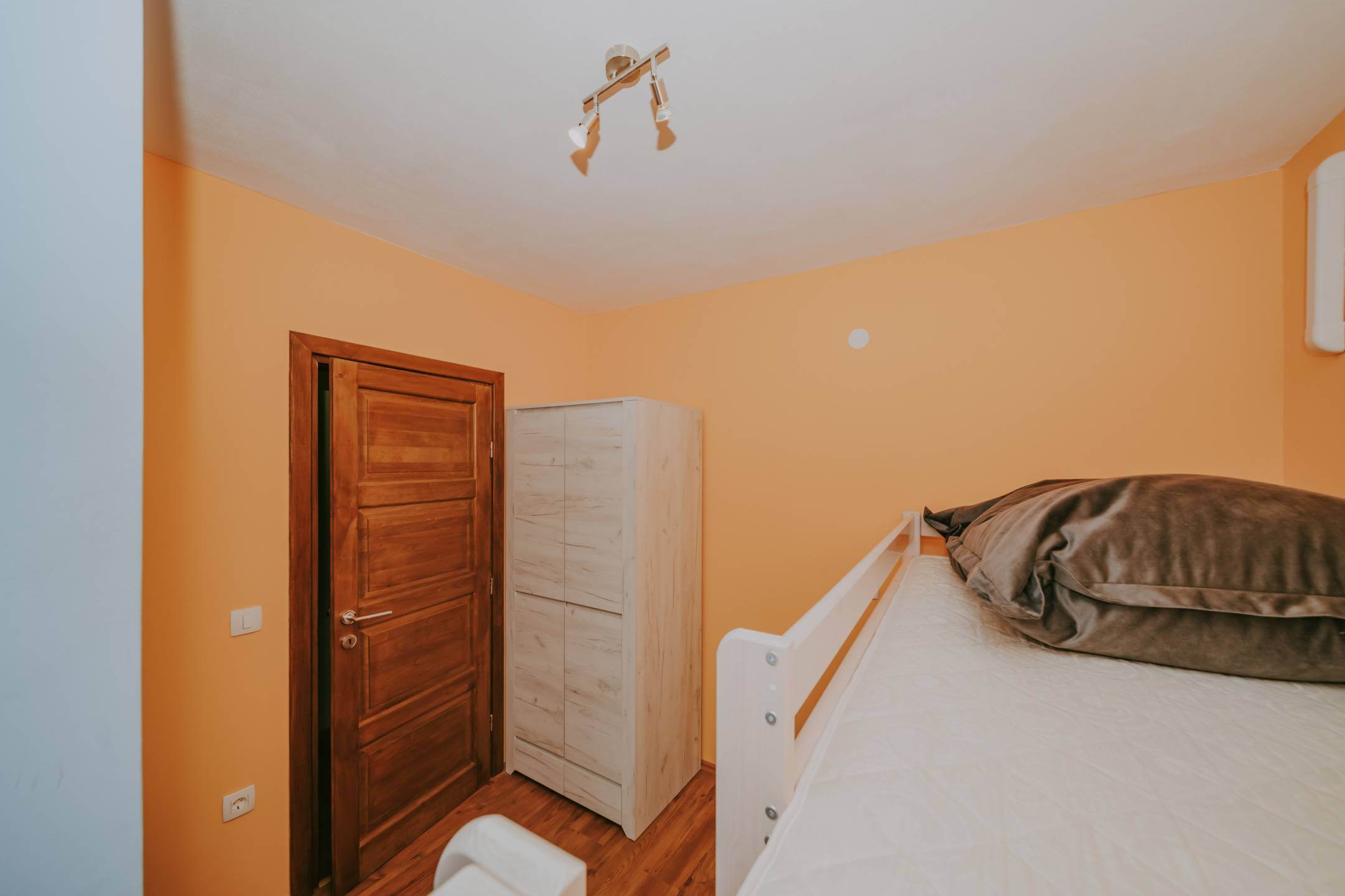 окрестности Буе отремонтированный истрийский дом в тихом месте