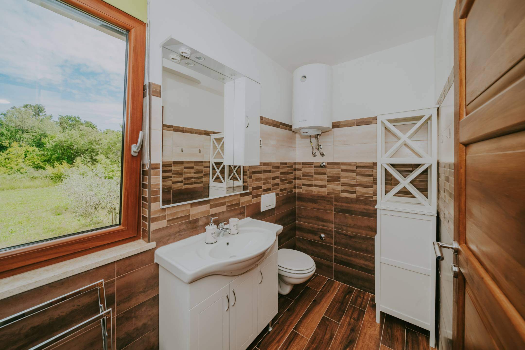 окрестности Буе отремонтированный истрийский дом в тихом месте