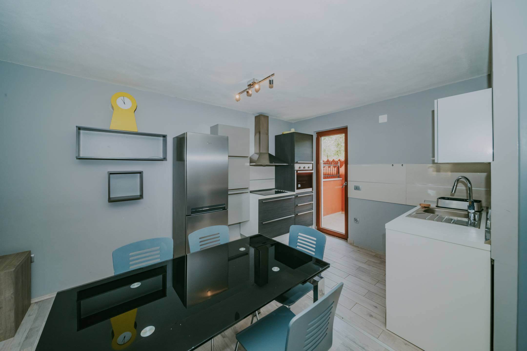 окрестности Буе отремонтированный истрийский дом в тихом месте