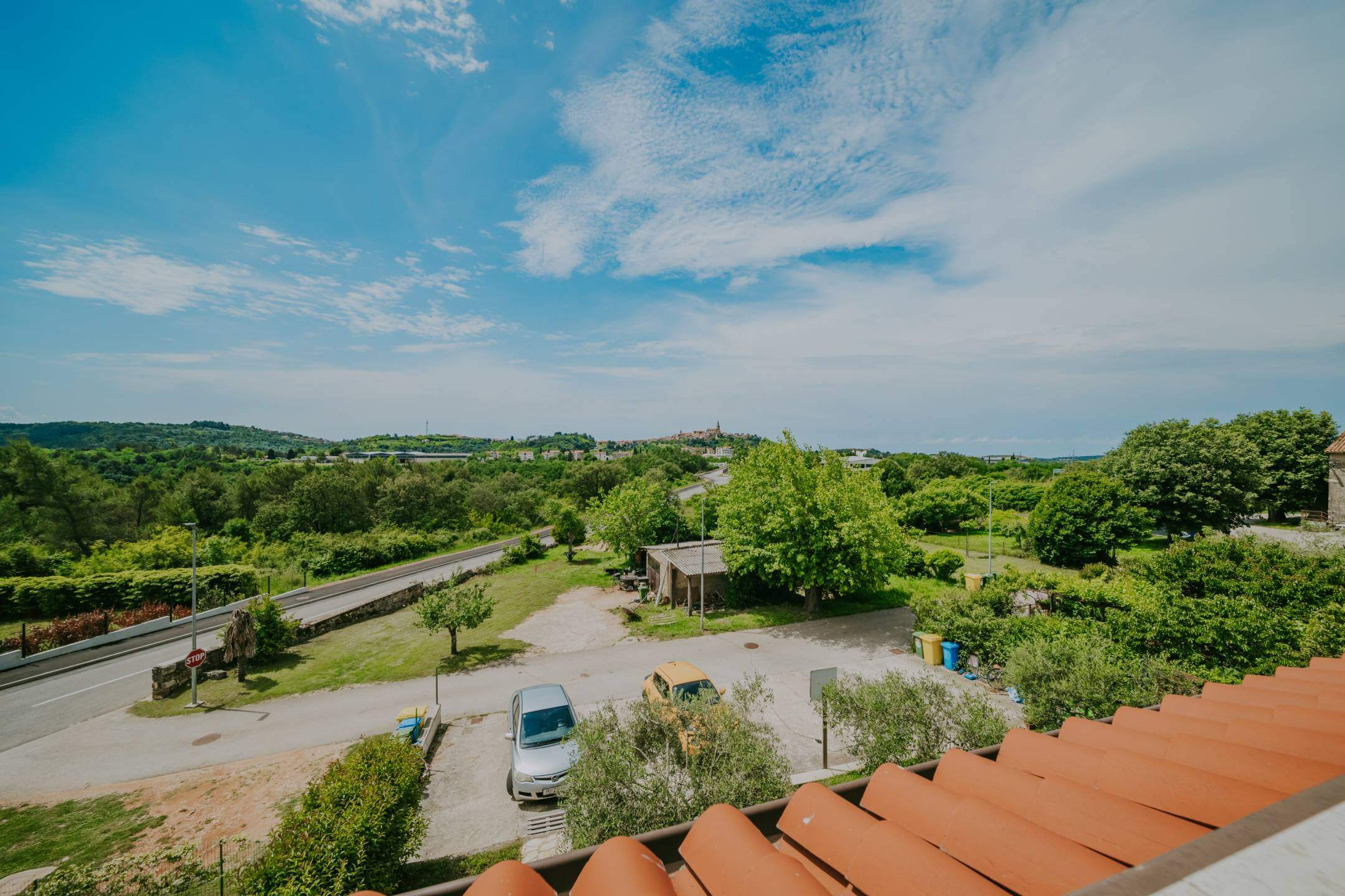 окрестности Буе отремонтированный истрийский дом в тихом месте