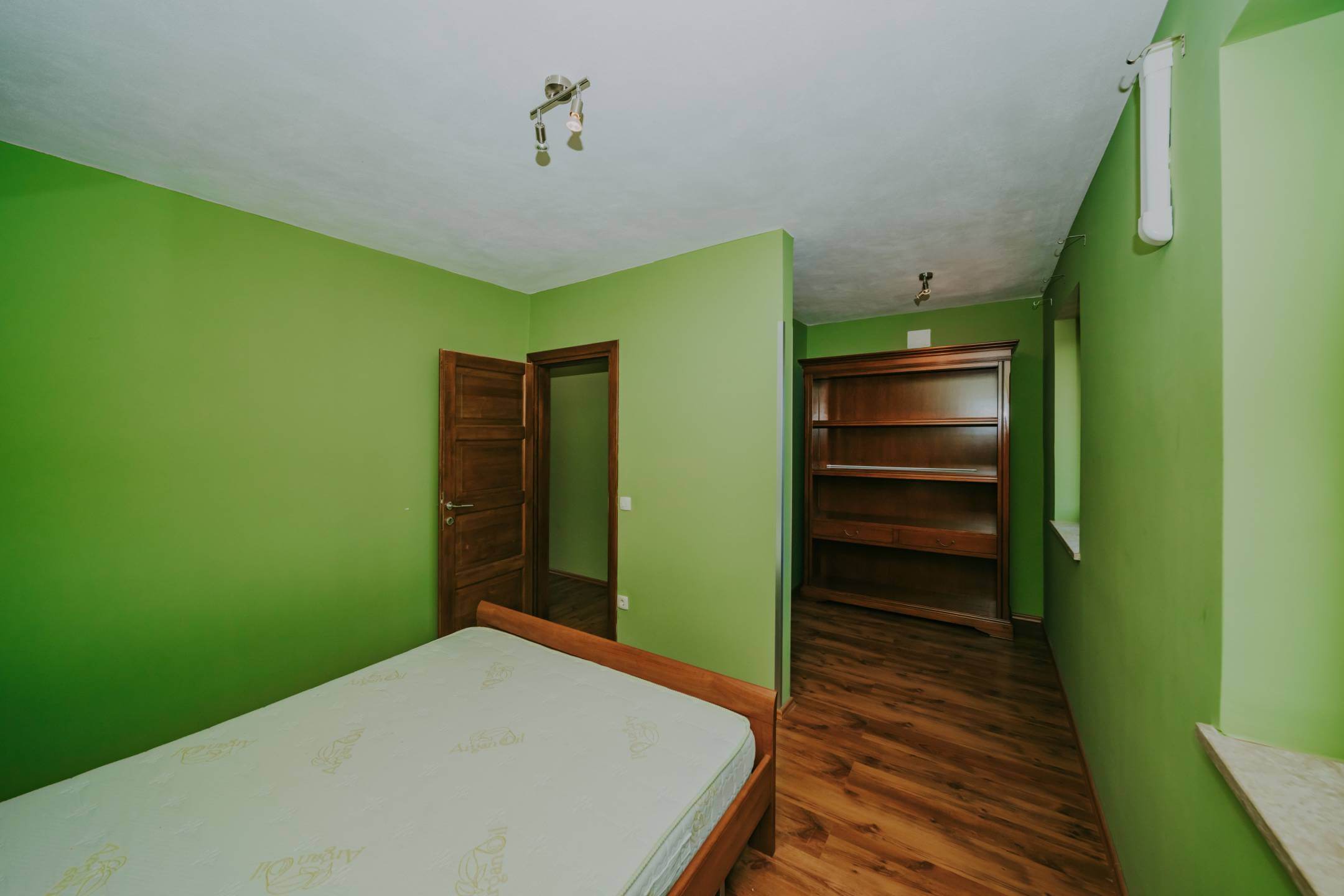 окрестности Буе отремонтированный истрийский дом в тихом месте