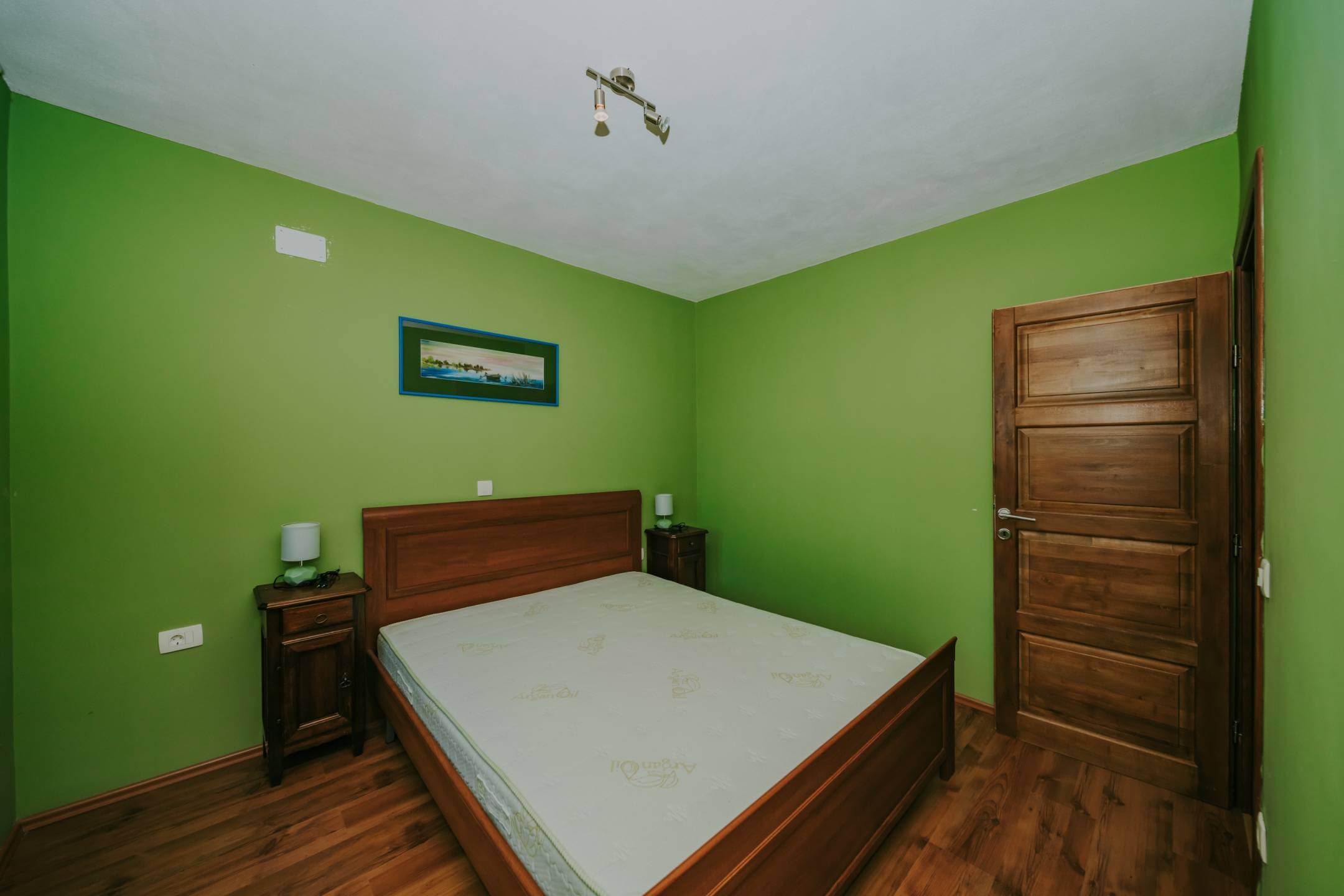 окрестности Буе отремонтированный истрийский дом в тихом месте