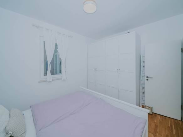 karigador ekskluzivan prekrasan namješten stan prvi red do mora