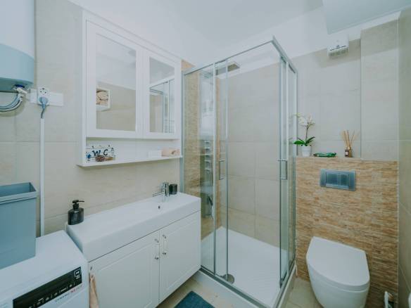 karigador ekskluzivan prekrasan namješten stan prvi red do mora