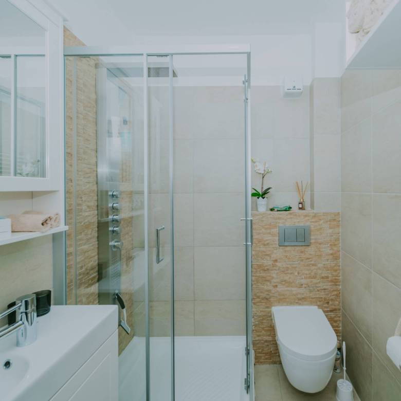 karigador ekskluzivan prekrasan namješten stan prvi red do mora