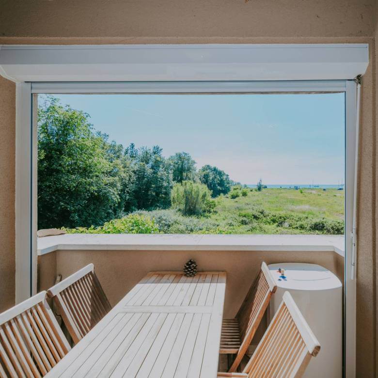 karigador ekskluzivan prekrasan namješten stan prvi red do mora