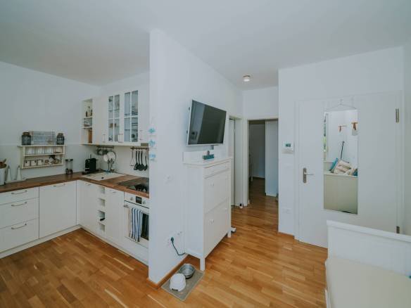 karigador ekskluzivan prekrasan namješten stan prvi red do mora