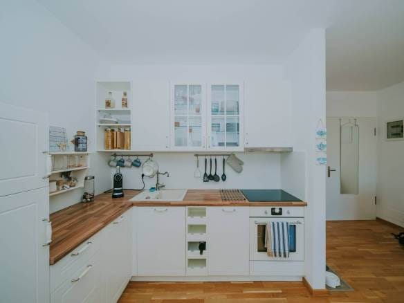 karigador ekskluzivan prekrasan namješten stan prvi red do mora