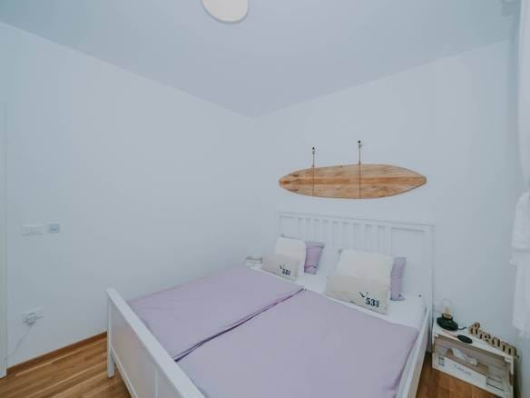 karigador ekskluzivan prekrasan namješten stan prvi red do mora