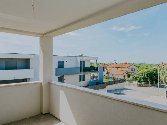 umag murine stan u novogradnji s pogledom na more