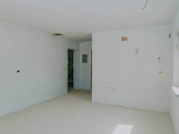 umag murine stan u prizemlju sa vrtom u novogradnji