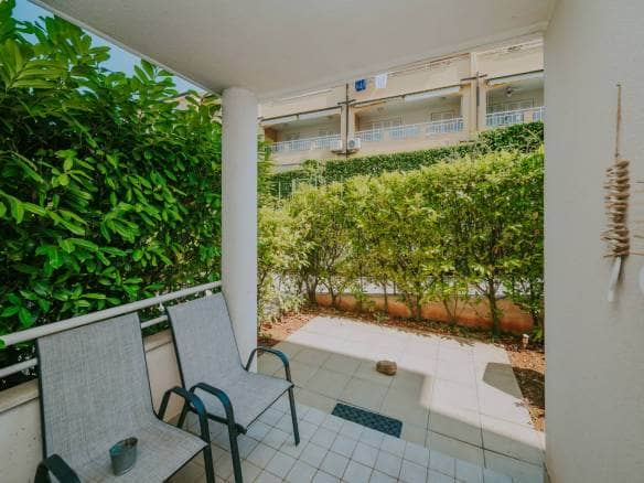 Zambratija Wohnung erste Reihe zum Meer im Erdgeschoss mit Garten
