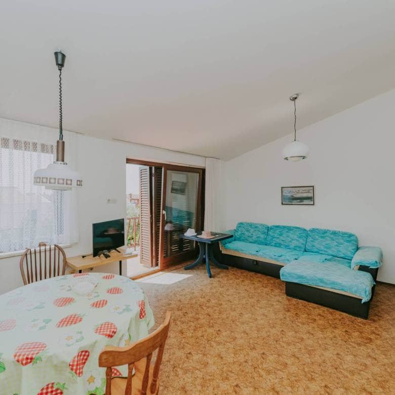 zambratija detached apartment house with sea view