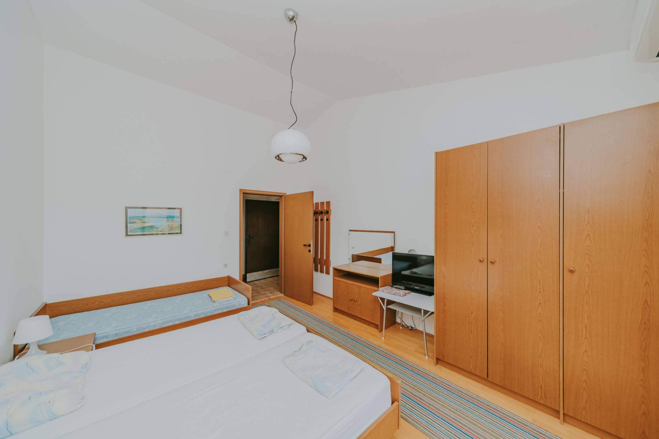 zambratija detached apartment house with sea view