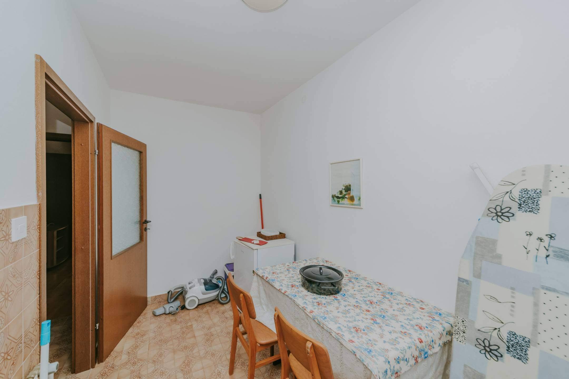 zambratija detached apartment house with sea view