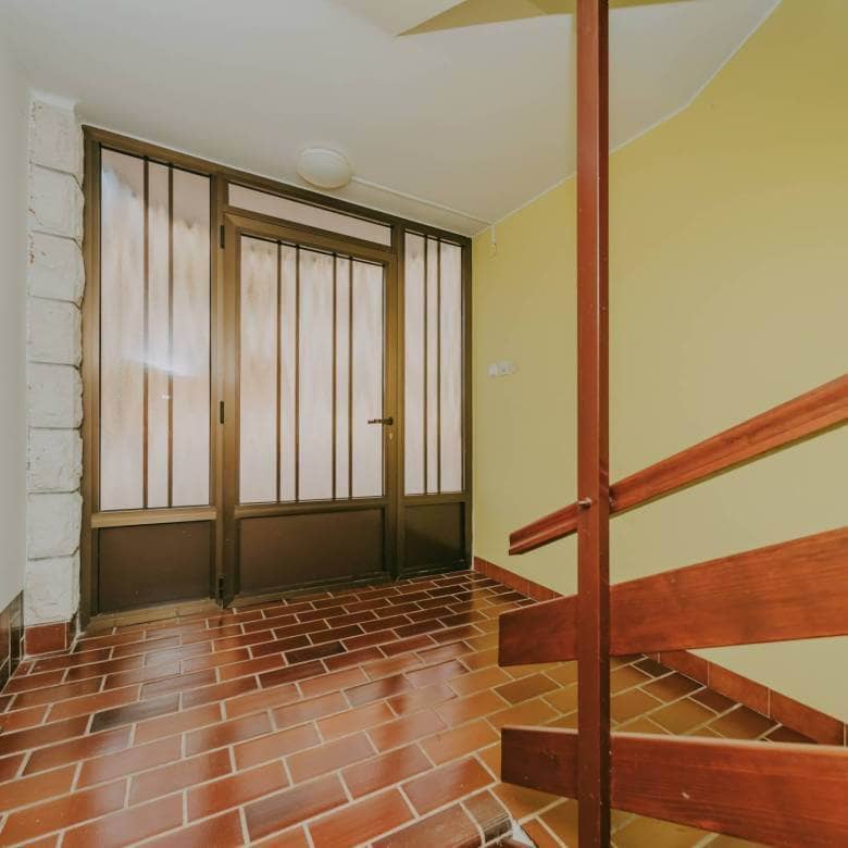 zambratija detached apartment house with sea view