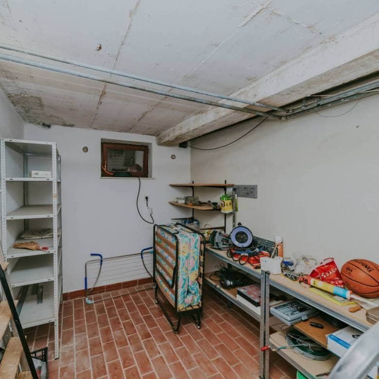 zambratija detached apartment house with sea view