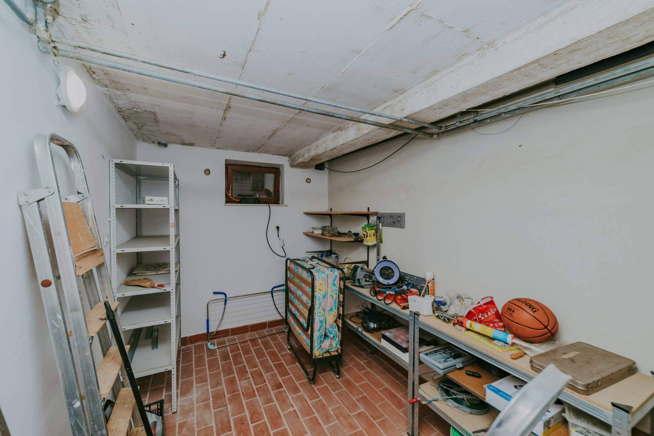 zambratija detached apartment house with sea view
