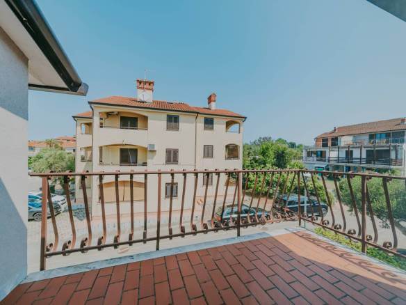 zambratija casa plurifamiliare con vista mare