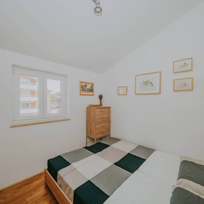 karigador flat meters from the sea and the beach with a sea view