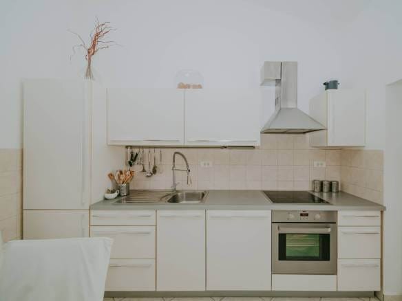 karigador flat meters from the sea and the beach with a sea view