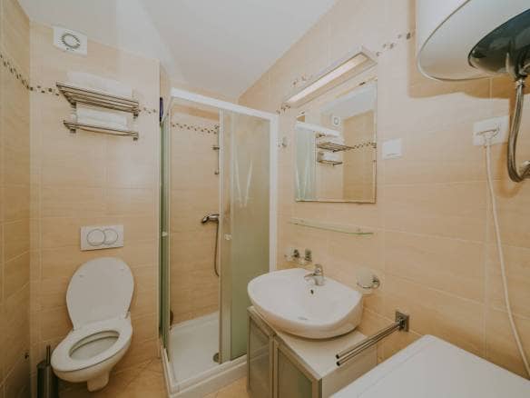karigador flat meters from the sea and the beach with a sea view