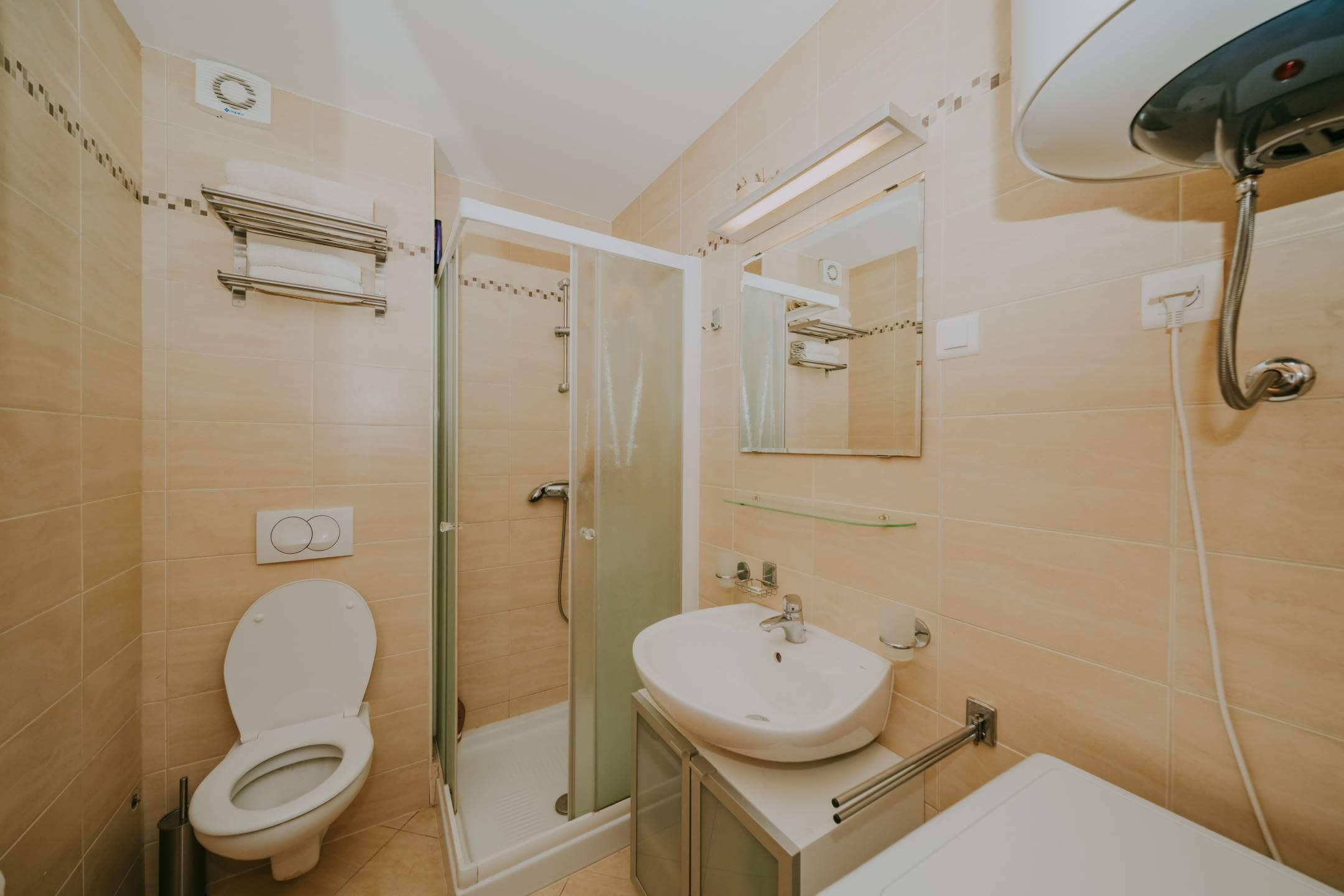 karigador flat meters from the sea and the beach with a sea view