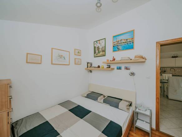 karigador flat meters from the sea and the beach with a sea view