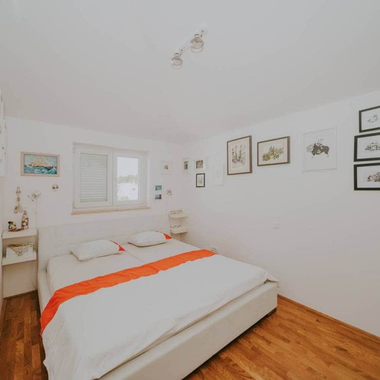 karigador flat meters from the sea and the beach with a sea view