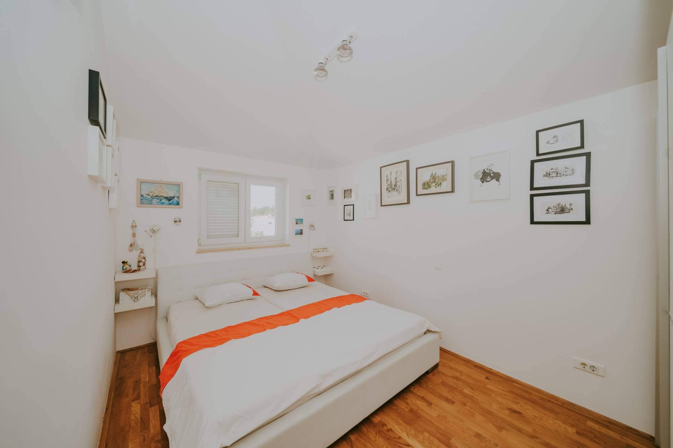 karigador flat meters from the sea and the beach with a sea view