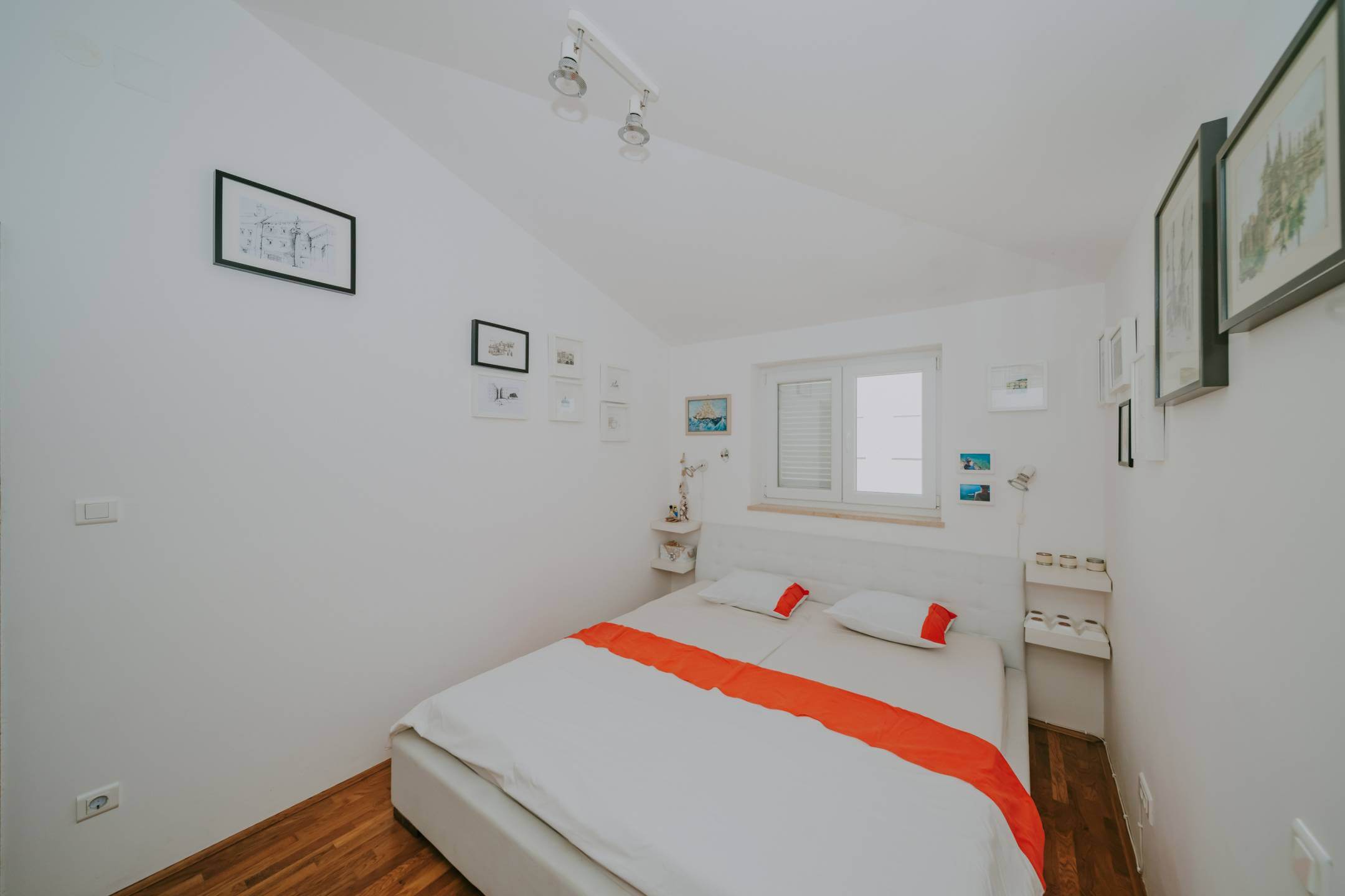 karigador flat meters from the sea and the beach with a sea view