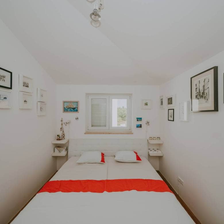 karigador flat meters from the sea and the beach with a sea view