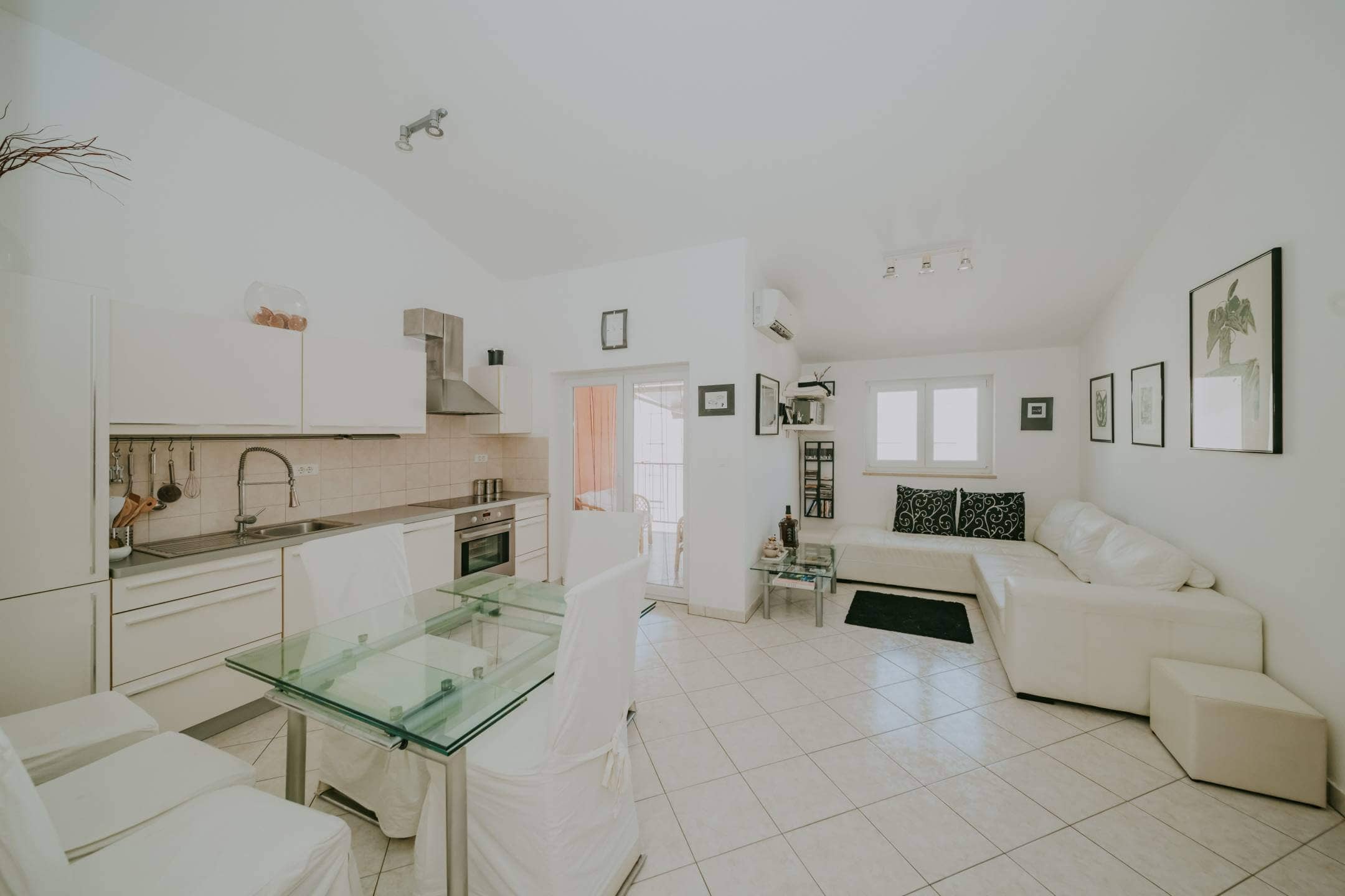 karigador flat meters from the sea and the beach with a sea view karigador flat meters from the sea and the beach with a sea view