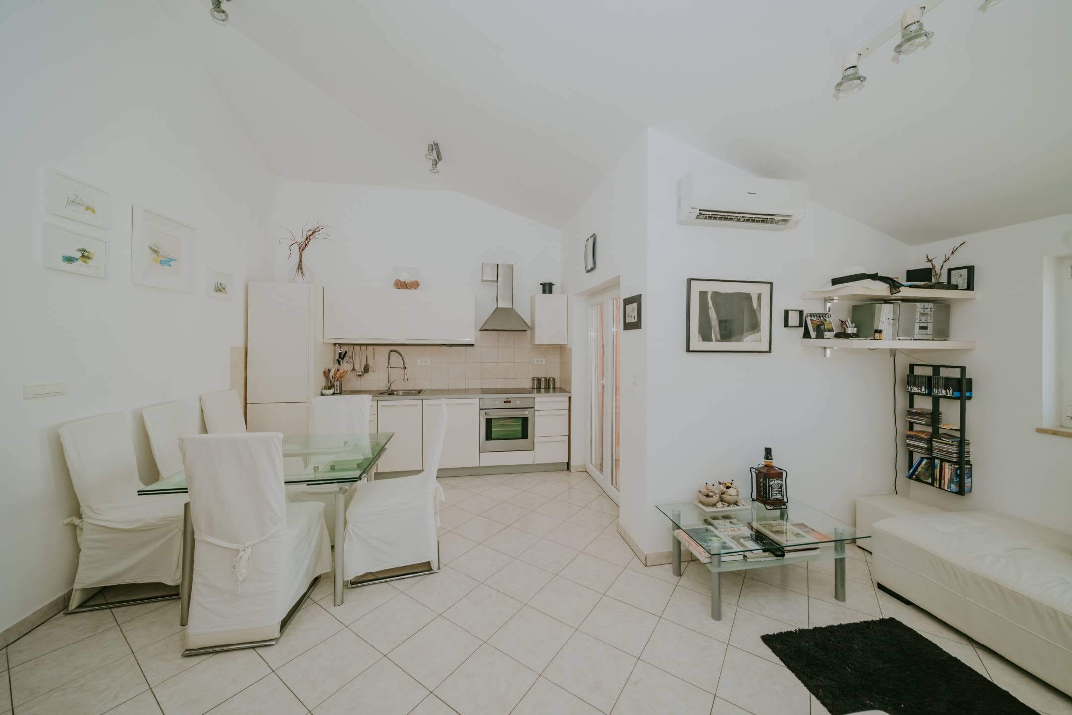 karigador flat meters from the sea and the beach with a sea view