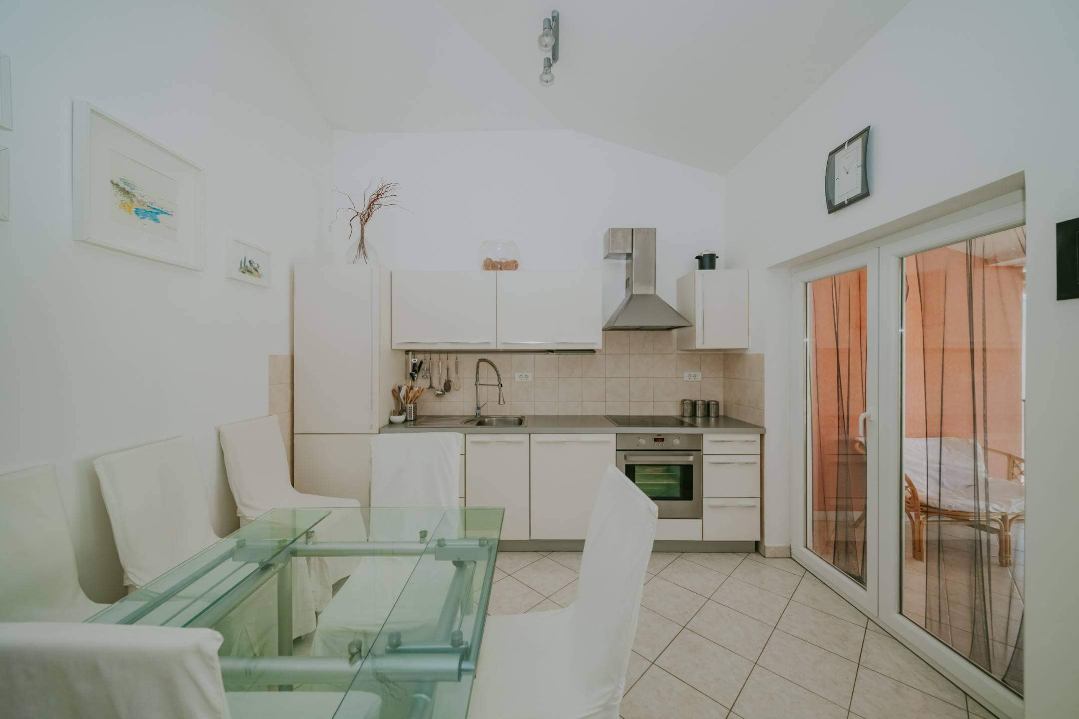 karigador flat meters from the sea and the beach with a sea view