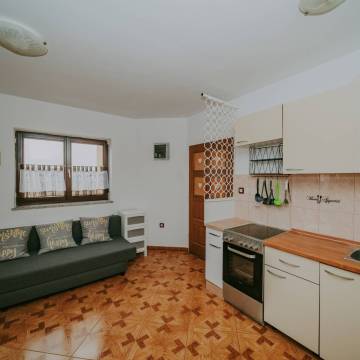 Новиград меблированная квартира недалеко от города с видом на море