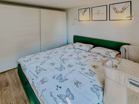 novigrad spacious flat in a great location