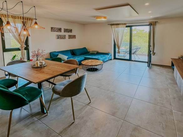 novigrad spacious flat in a great location